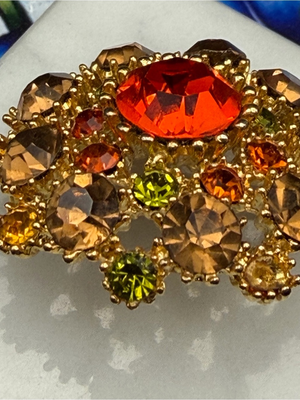 Stunning! Vintage Sphinx rhinestone brooch #404 fiery orange amber green gold - Picture 4 of 12